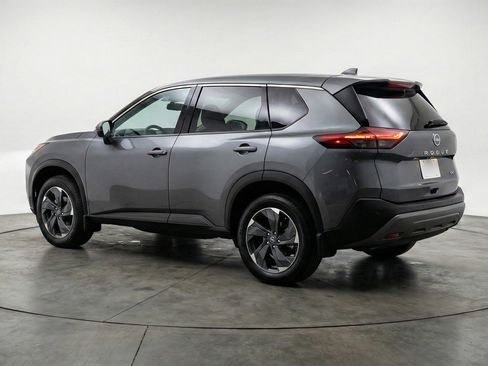 Used 2025 Nissan Rogue SV image 6