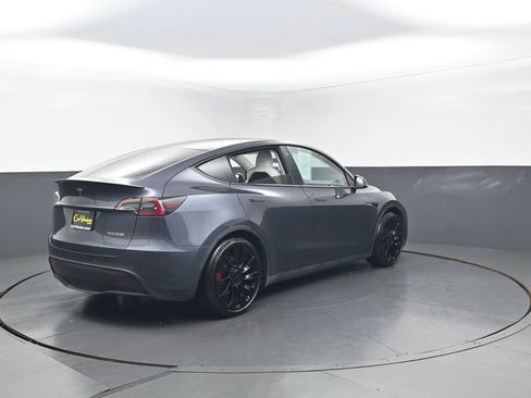 Used 2022 Tesla Model Y Performance AWD/4WD image 36
