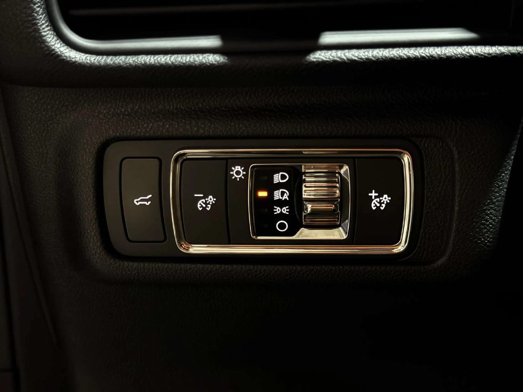Certified 2022 Lincoln Corsair AWD w/ Premium Package image 10