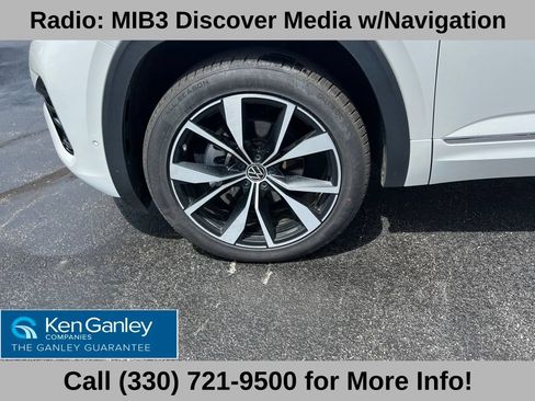 Used 2024 Volkswagen Atlas SEL Premium R-Line AWD/4WD image 16