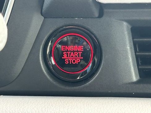 Used 2023 Honda Pilot Touring image 28