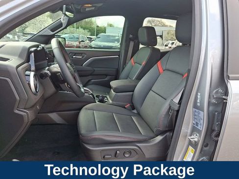 Used 2026 Chevrolet Colorado Z71 w/ Technology Package image 2