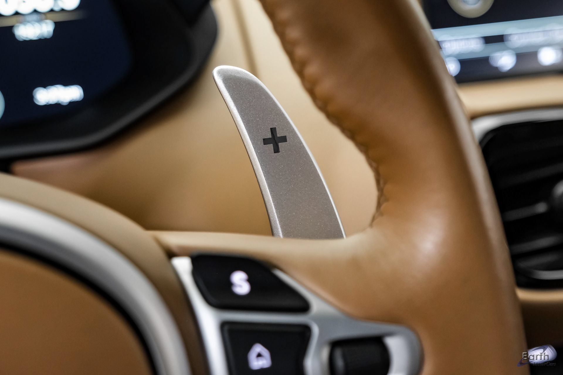 Used 2020 Aston Martin V8 Vantage Coupe RWD image 48