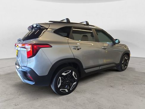 Used 2024 Kia Seltos SX w/ SX Sunroof Package AWD/4WD image 5