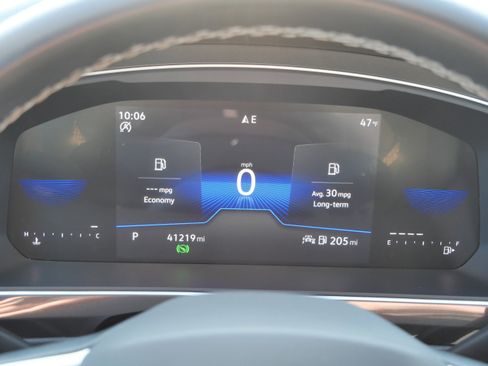 Certified 2024 Volkswagen Tiguan SE w/ Panoramic Sunroof Package FWD image 22