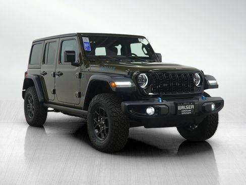 Used 2024 Jeep Wrangler Unlimited AWD/4WD image 7