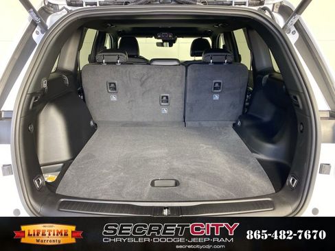 New 2026 Jeep Grand Cherokee Altitude image 31