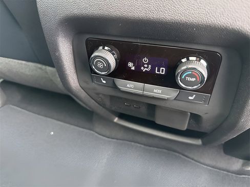 New 2026 Chevrolet Traverse High Country image 16