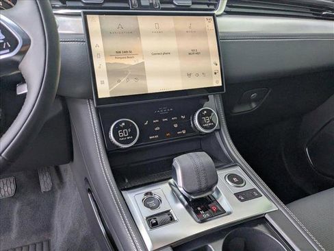 New 2026 Jaguar F-PACE R-Dynamic S image 12