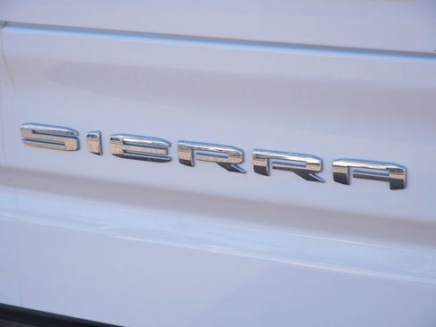 Used 2023 GMC Sierra 1500 AT4 w/ AT4 Premium Package image 11