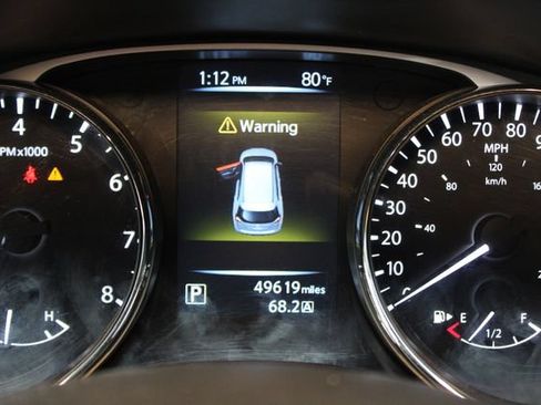 Used 2016 Nissan Rogue S FWD image 23