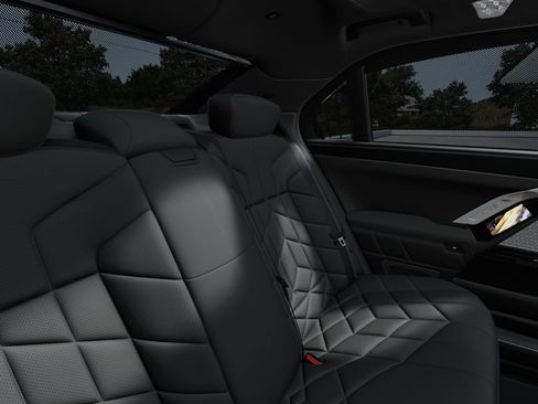 New 2026 BMW 750e xDrive AWD/4WD image 12