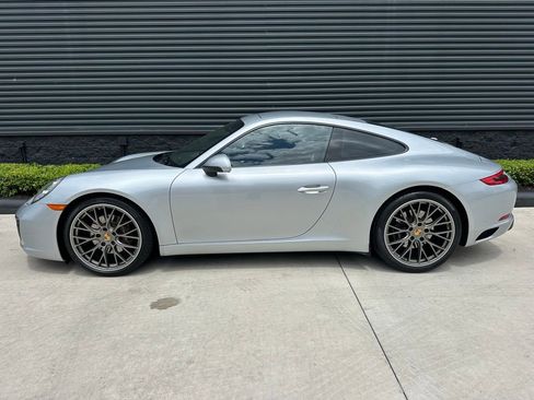 Certified 2017 Porsche 911 Carrera RWD image 2