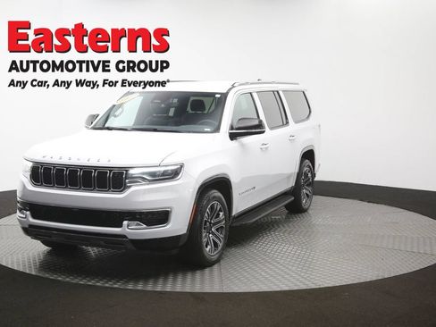 Used 2024 Jeep Wagoneer L Series II RWD image 58
