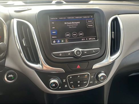 Used 2020 Chevrolet Equinox LT w/ Driver Convenience Package image 14