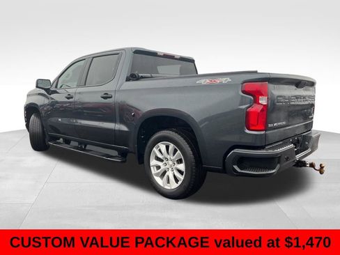 Used 2020 Chevrolet Silverado 1500 Custom w/ Custom Value Package image 3