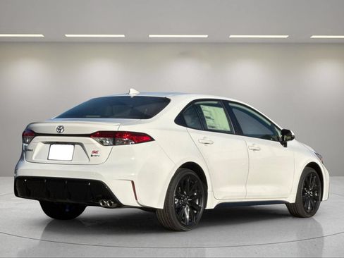 New 2026 Toyota Corolla SE FWD image 4