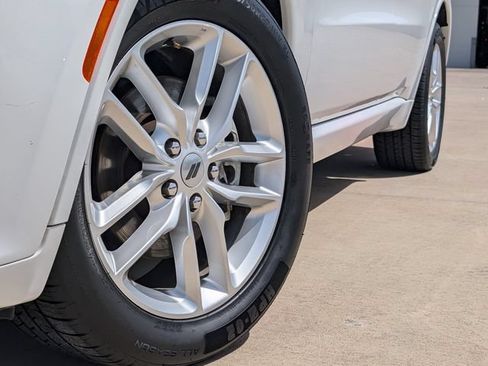 Used 2024 Dodge Durango GT RWD image 2
