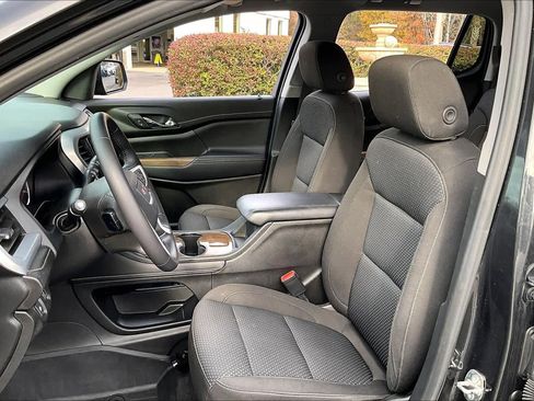 Used 2020 GMC Acadia SLE w/ LPO, Floor Liner Package image 7