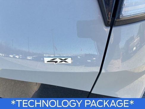 Used 2023 Kia Sportage SX image 9