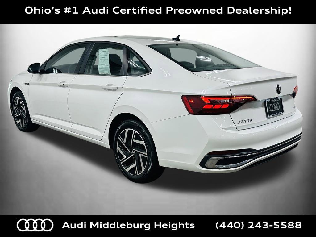 Used 2022 Volkswagen Jetta SEL FWD image 4