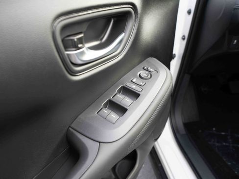 New 2026 Honda HR-V LX image 7