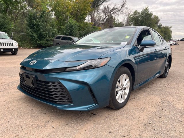 Used 2025 Toyota Camry LE FWD image 1