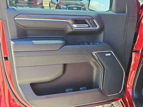 Used 2024 GMC Sierra 1500 SLT image 11