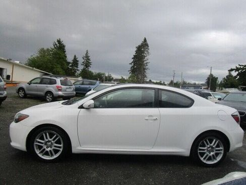 Used 2010 Scion tC FWD image 3
