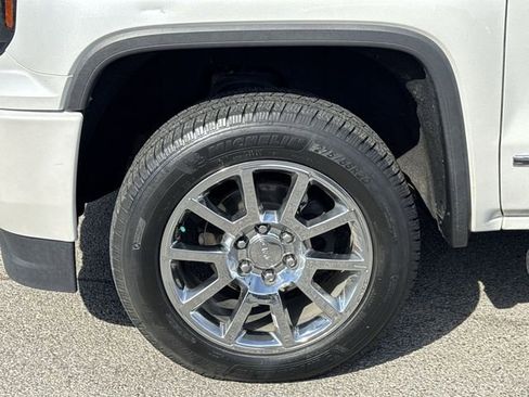 Used 2018 GMC Sierra 1500 Denali AWD/4WD image 22