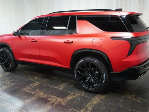 Used 2025 Chevrolet Traverse High Country AWD/4WD image 10