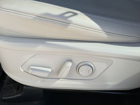 Certified 2022 Kia Sorento SX image 20