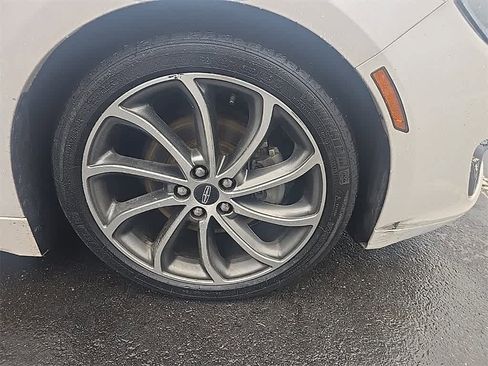 Used 2019 Lincoln MKZ Reserve w/ Reserve Plus Package image 9