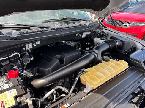 Used 2018 Ford F150 Lariat w/ Equipment Group 502A Luxury image 27