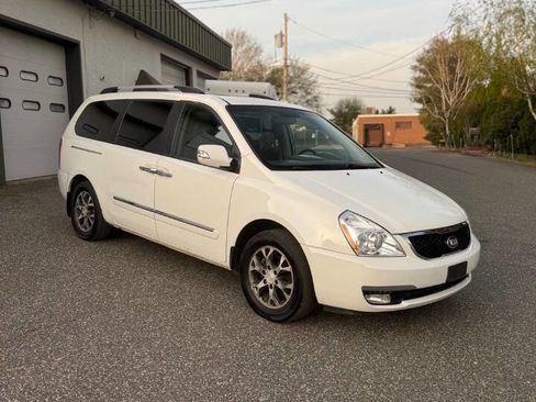 Used 2014 Kia Sedona EX w/ Luxury Package FWD image 9