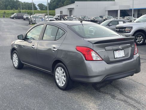 Used 2018 Nissan Versa SV FWD image 7