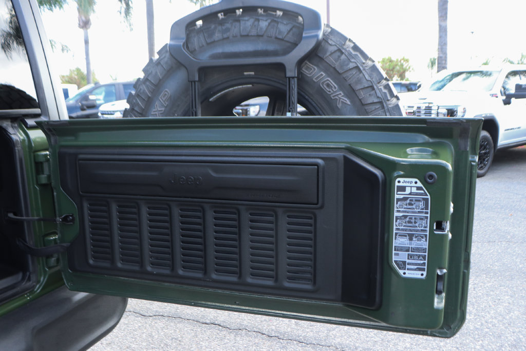 Used 2024 Jeep Wrangler Sport AWD/4WD image 10