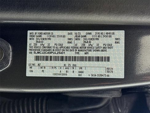 Used 2023 Lincoln Corsair Reserve FWD image 34