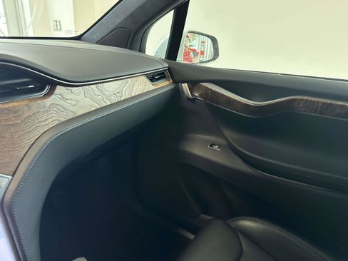 Used 2020 Tesla Model X Long Range image 20