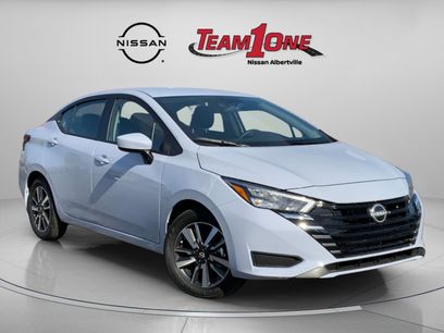 New 2025 Nissan Versa SV w/ Trunk Package