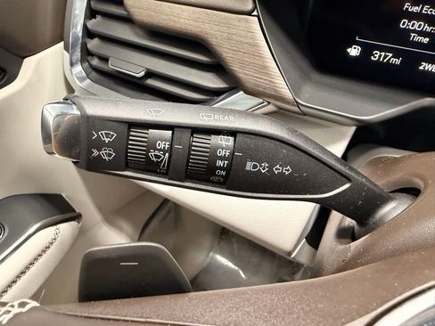 Used 2025 GMC Acadia Denali w/ Super Cruise Package image 32