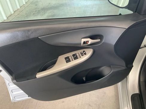 Used 2013 Toyota Corolla S FWD image 4