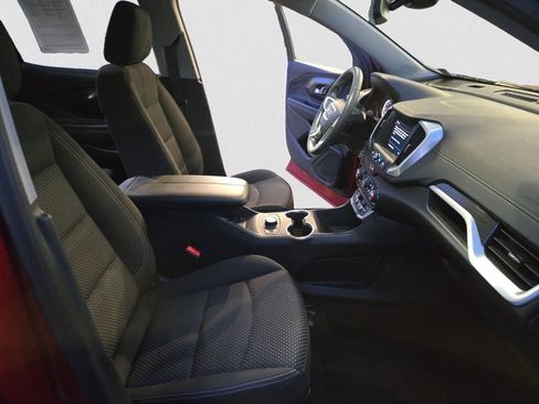 Used 2023 GMC Terrain SLE w/ Driver Convenience Package image 17