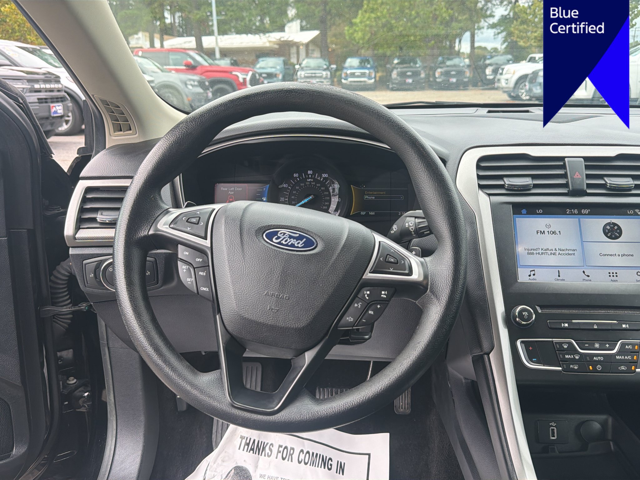 Used 2018 Ford Fusion SE w/ Fusion SE Technology Package FWD image 15