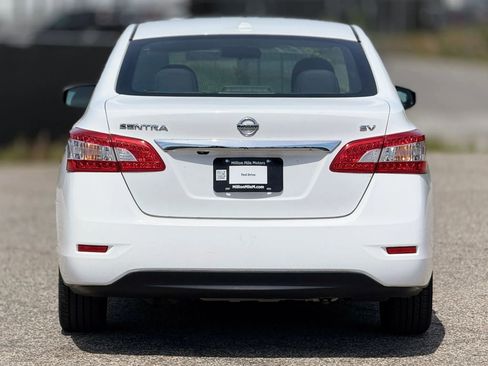 Used 2015 Nissan Sentra SV image 4