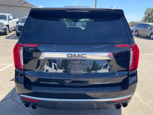Used 2023 GMC Yukon XL Denali AWD/4WD image 6