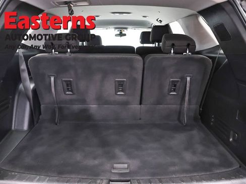 Used 2020 Chevrolet Traverse LT FWD image 9