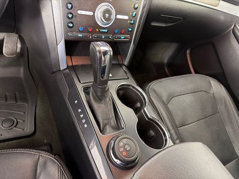Used 2016 Ford Explorer Limited AWD/4WD image 17