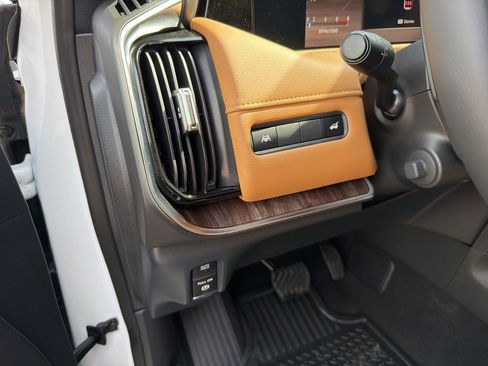 New 2026 Nissan Armada SL w/ Captain's Chari Seat Package RWD image 28