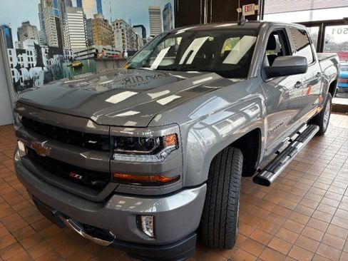 Used 2017 Chevrolet Silverado 1500 LT w/ All Star Edition image 9